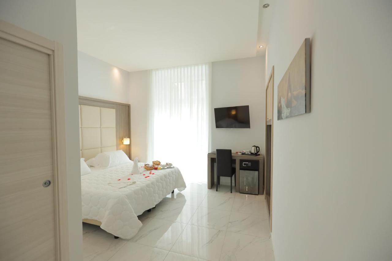 Hotel Garibaldi Napoli Esterno foto