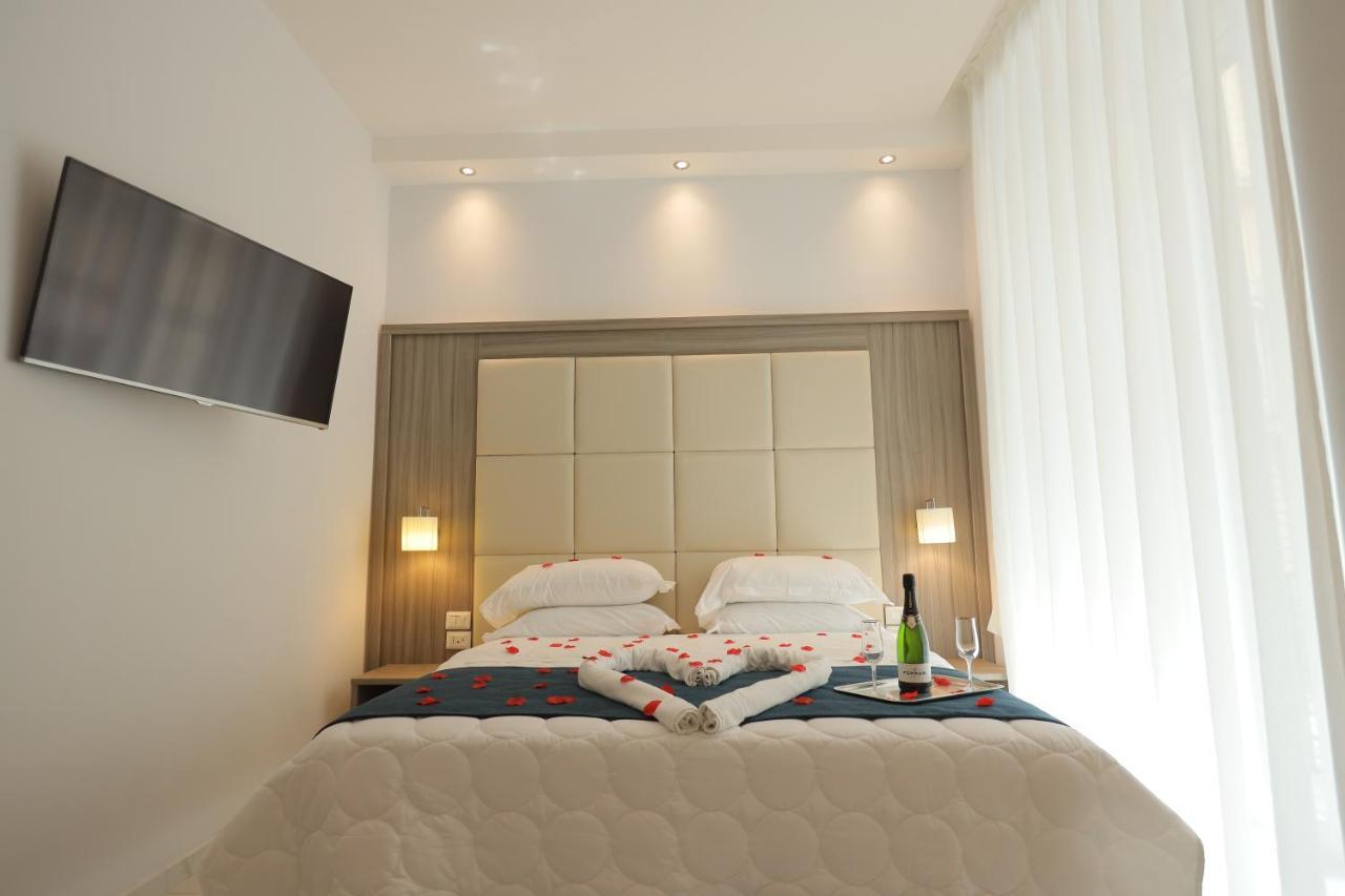 Hotel Garibaldi Napoli Esterno foto