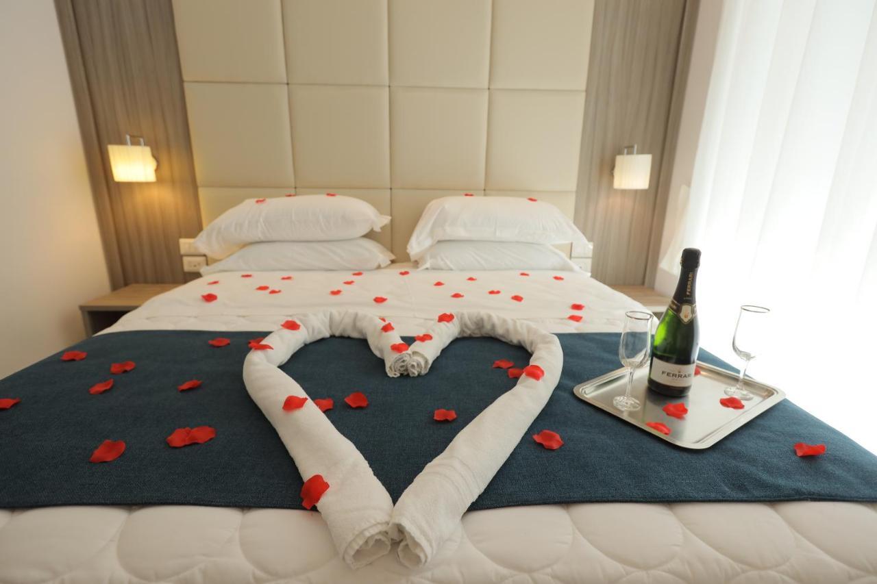 Hotel Garibaldi Napoli Esterno foto