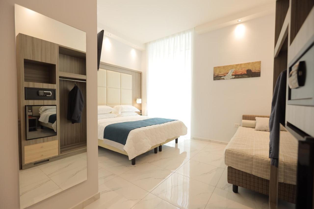 Hotel Garibaldi Napoli Esterno foto