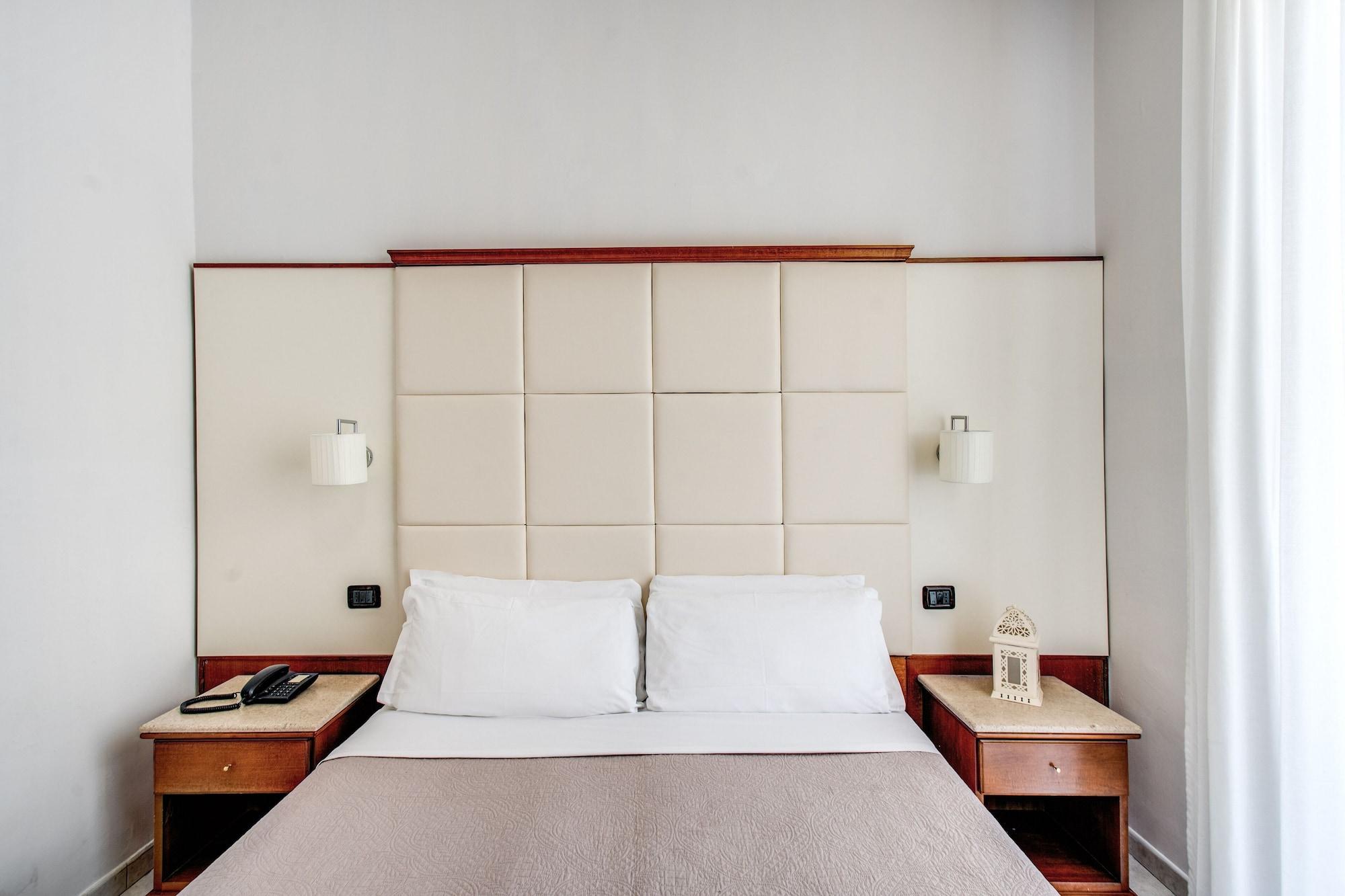 Hotel Garibaldi Napoli Esterno foto