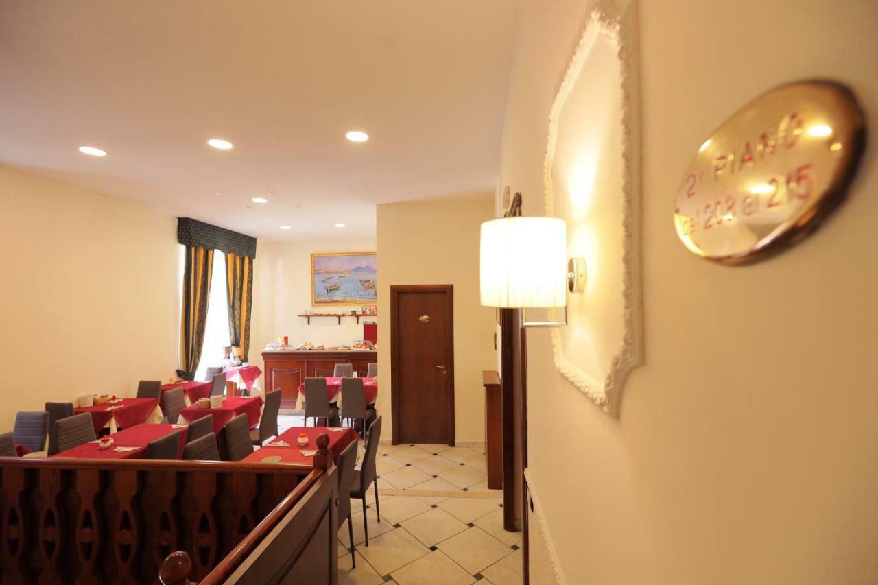 Hotel Garibaldi Napoli Esterno foto