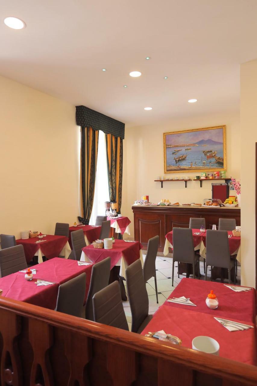Hotel Garibaldi Napoli Esterno foto